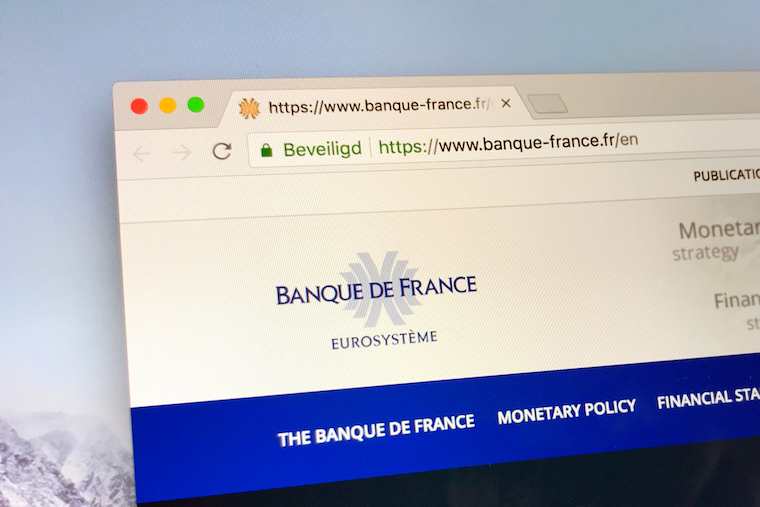 open online bank account in France screen