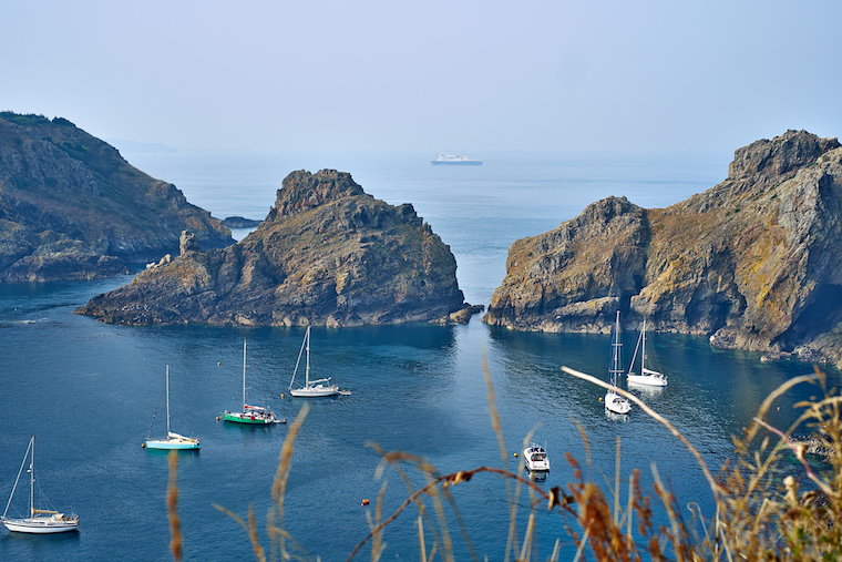 Channel Islands Offshore Banks Benefits