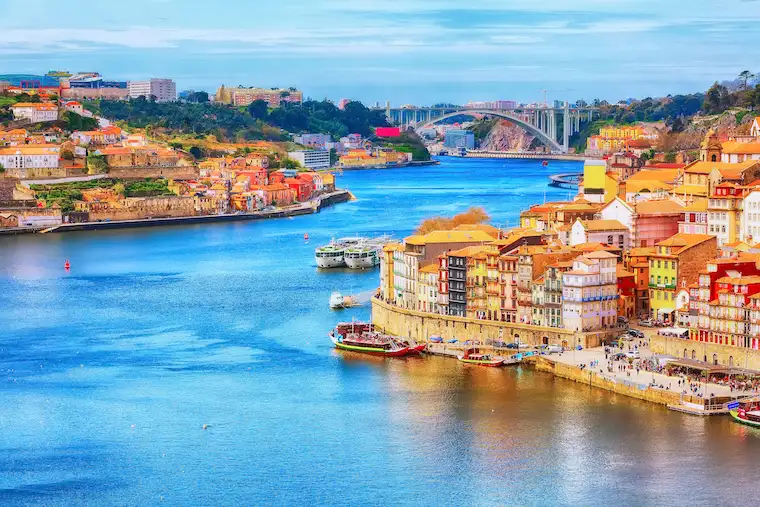 Banks in Portugal Benefits